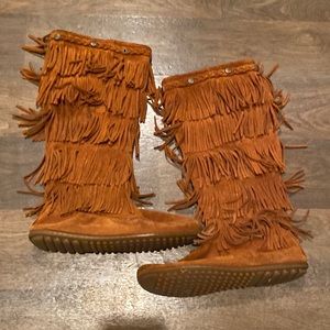 Pre-Owned Minnetonka Moccasin Boots Size 10